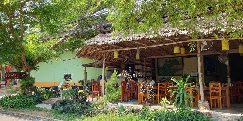 front tamarin bailan beach restaurants koh chang