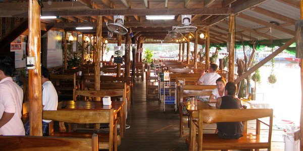 interior day ruan thai seafood bang bao restaurants koh chang