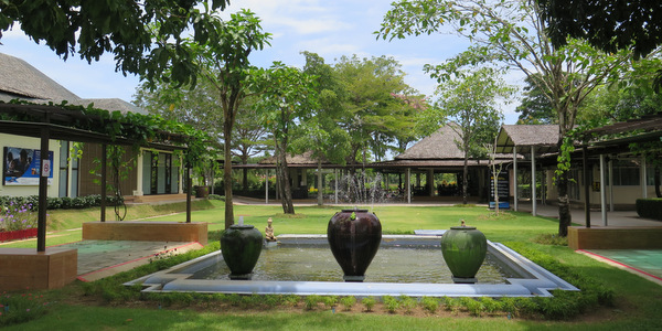 how to get to koh mak by flying to Trat Airport