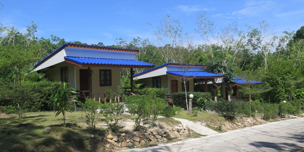front bungalow bann sangchan koh kood