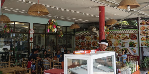chef working bam and boy klong prao beach restaurants koh chang