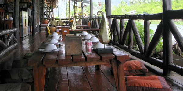 tables decoration iyara seafood klong prao beach koh chang