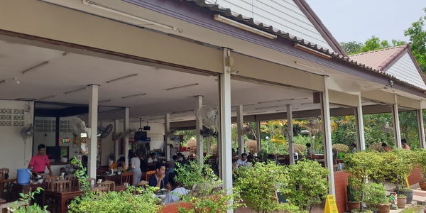 day exterior JE seafood klong prao beach restaurants koh chang