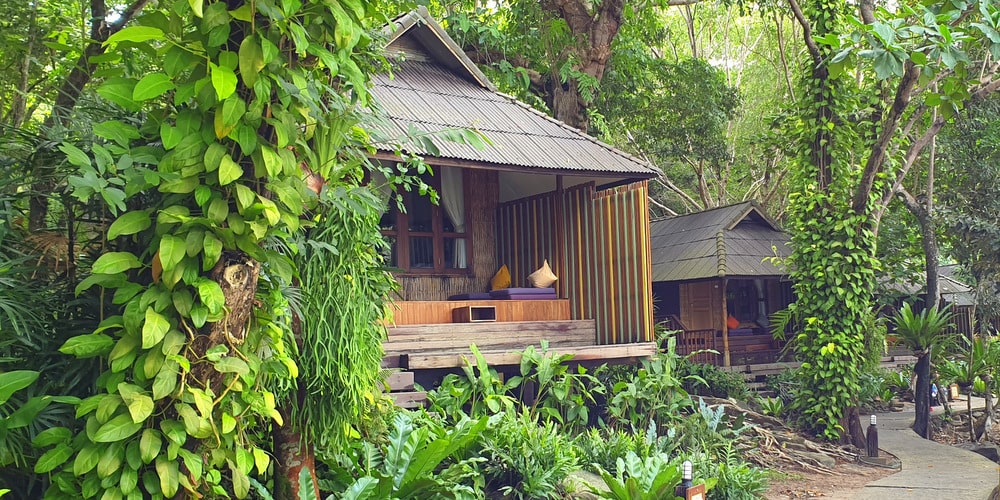 Klong Yai Kee and Klong Rahan Resorts and Bungalows villa captain hook ao klong yai kee resorts koh kood