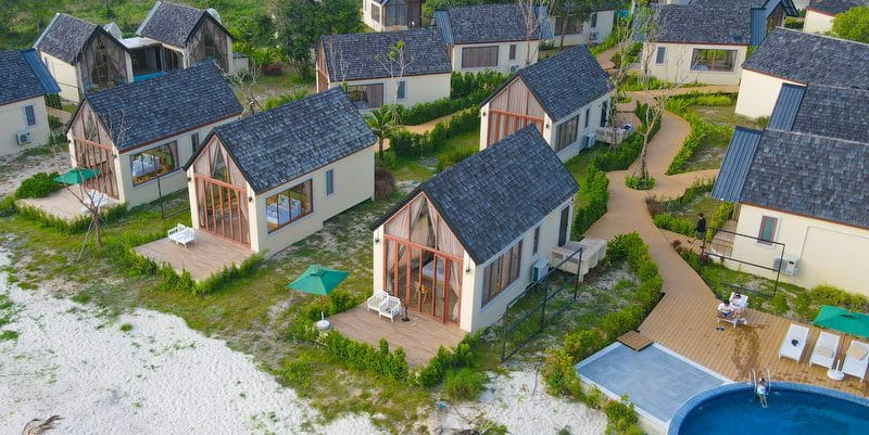 Klong Yai Kee and Klong Rahan Resorts and Bungalows pool villas moana resort koh kood