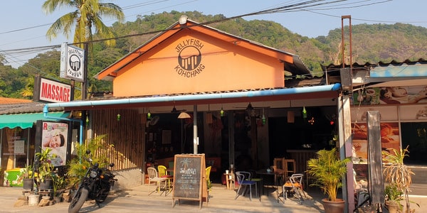 exterior jellyfish kai bae beach nightlife koh chang