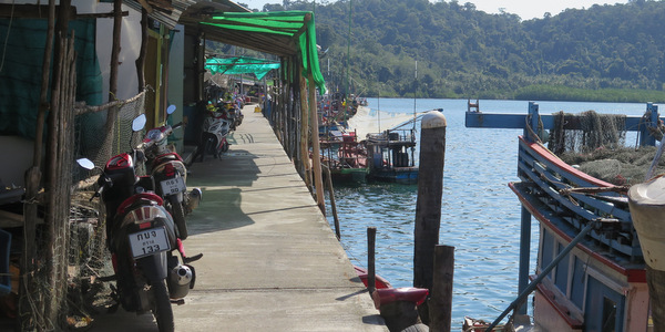 walkway ao salad koh kood