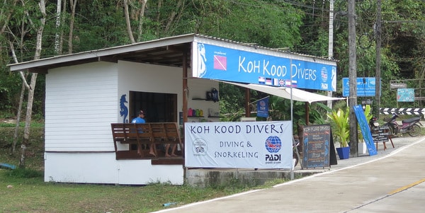 shop front koh kood divers