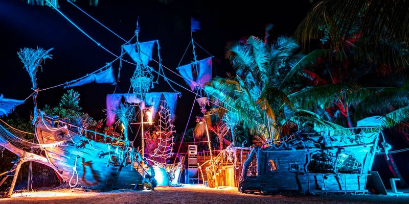boats on beach bars night