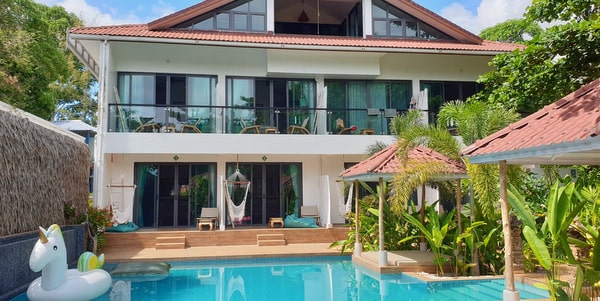 pool rooms by the sea koh mak