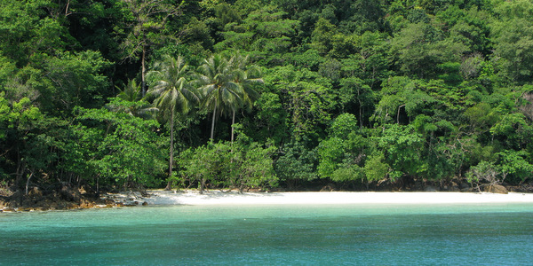 koh-wai-beaches-grandmar-huts