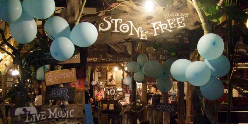 customers exterior himmel bar lonely beach nightlife koh chang