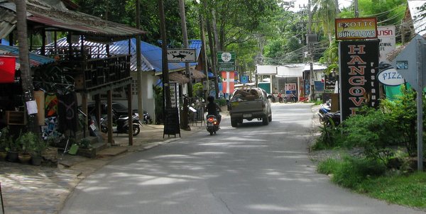 lonely beach koh chang street