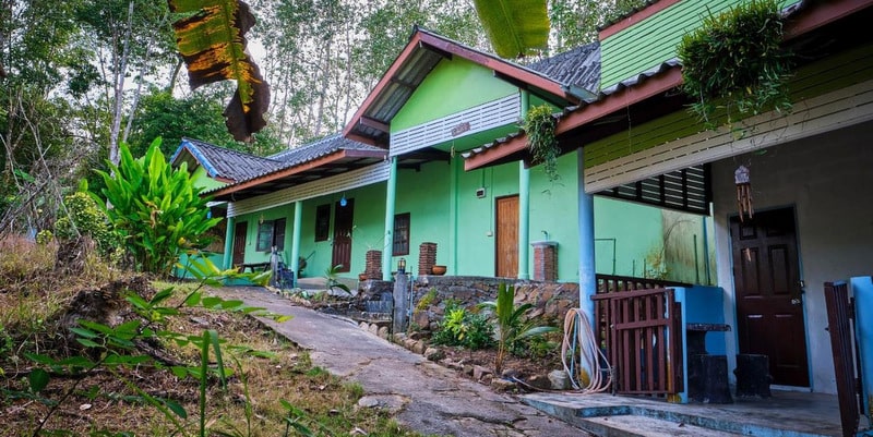 front rooms chor chaba koh kood