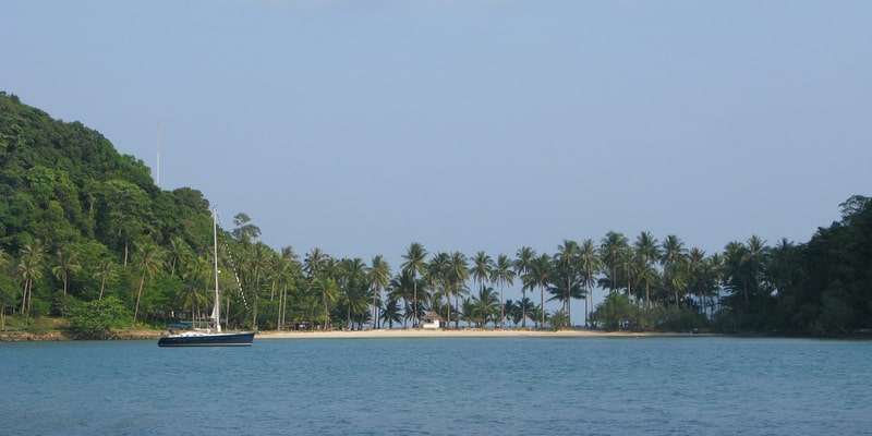 yacht at anchor koh ngam islands near koh chang