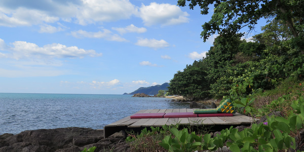 decking by sea ju ju bar