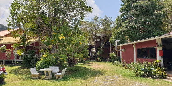 resort garden west coast