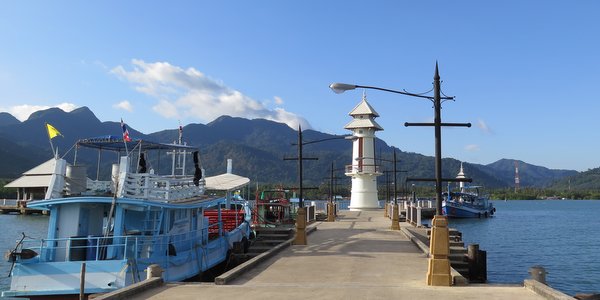 salak phet koh chang pier