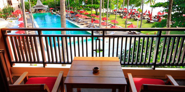 emerald-cove-koh-chang-balcony