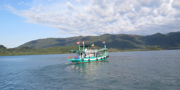 wooden snorkeling boat salak phet