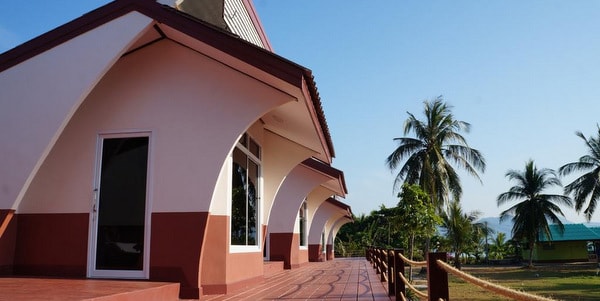 lomtalay resort laem nop