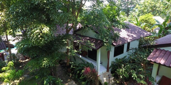 superior rooms hostel sports bar koh chang
